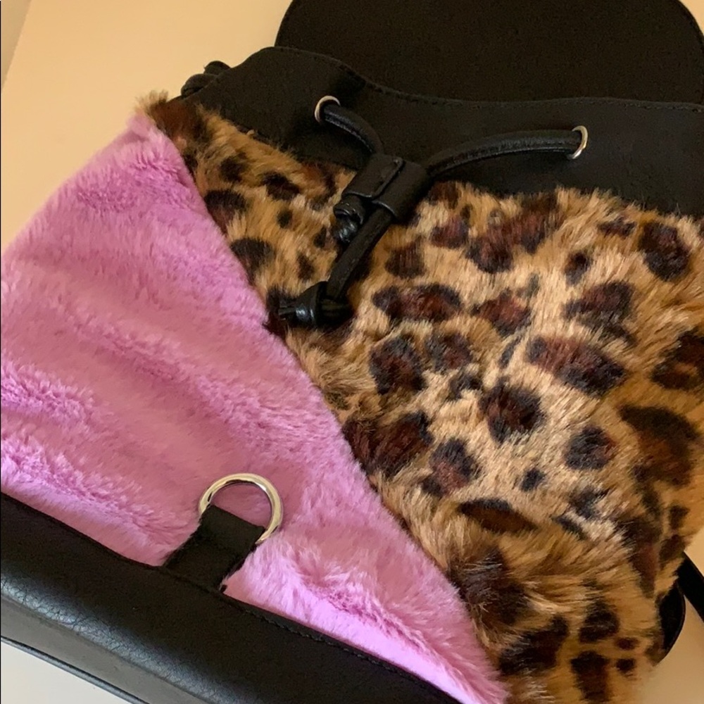Furry backpack - Picture 4 of 4